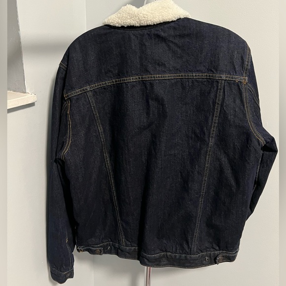 GAP Dark wash denim Sherpa Trucker Jacket NEW - Picture 5 of 10